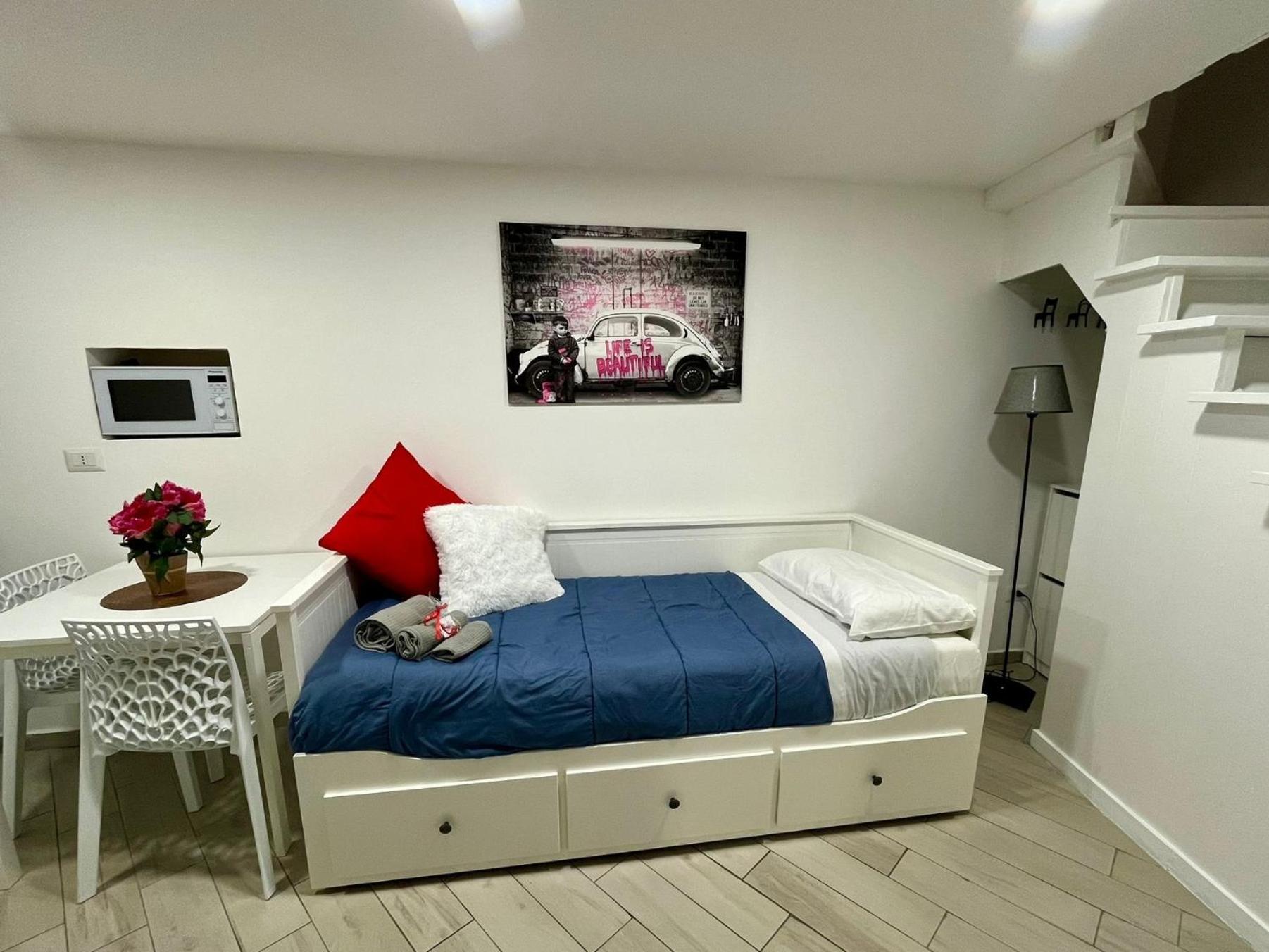 A Casarell Apartment Napoli Bagian luar foto