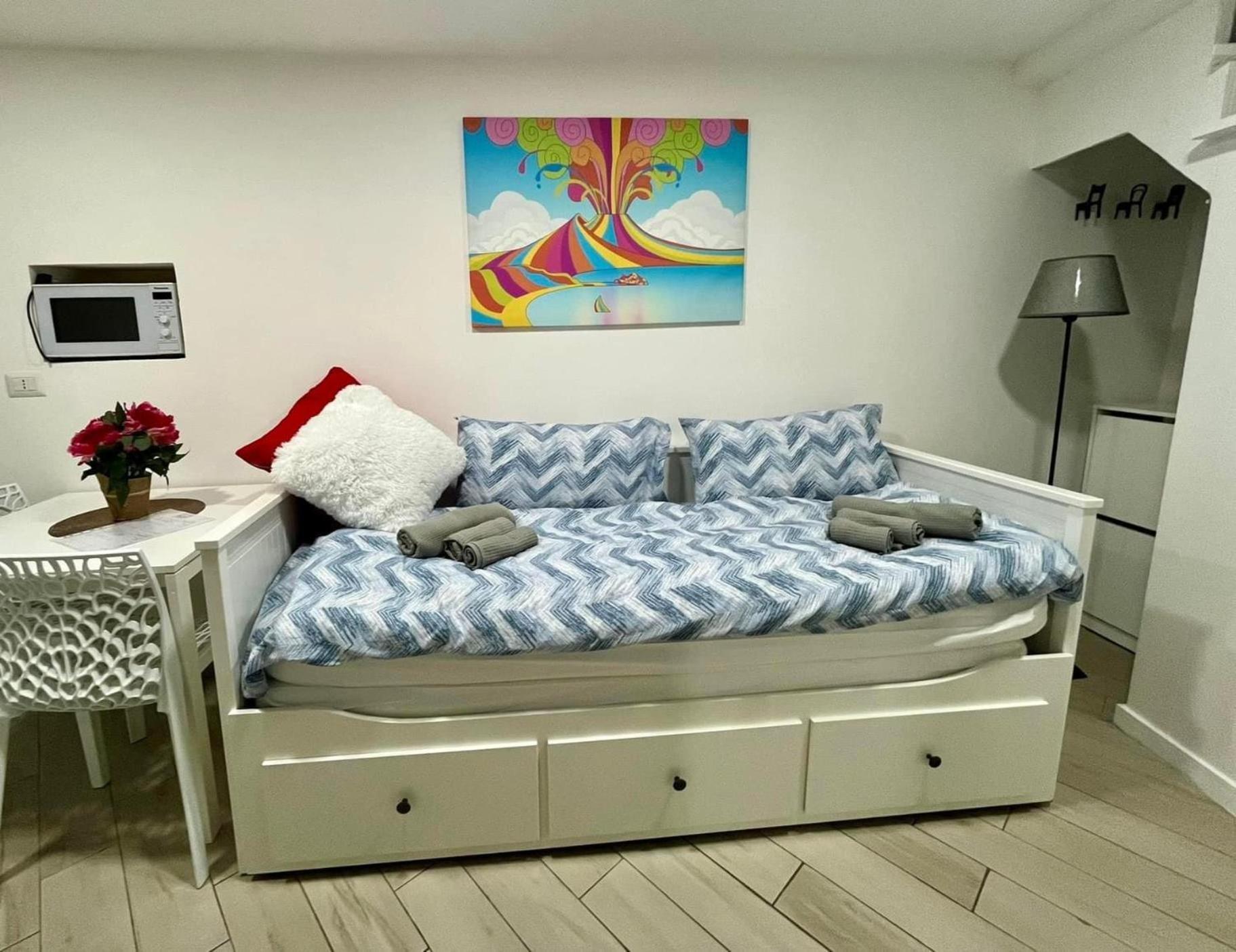 A Casarell Apartment Napoli Bagian luar foto
