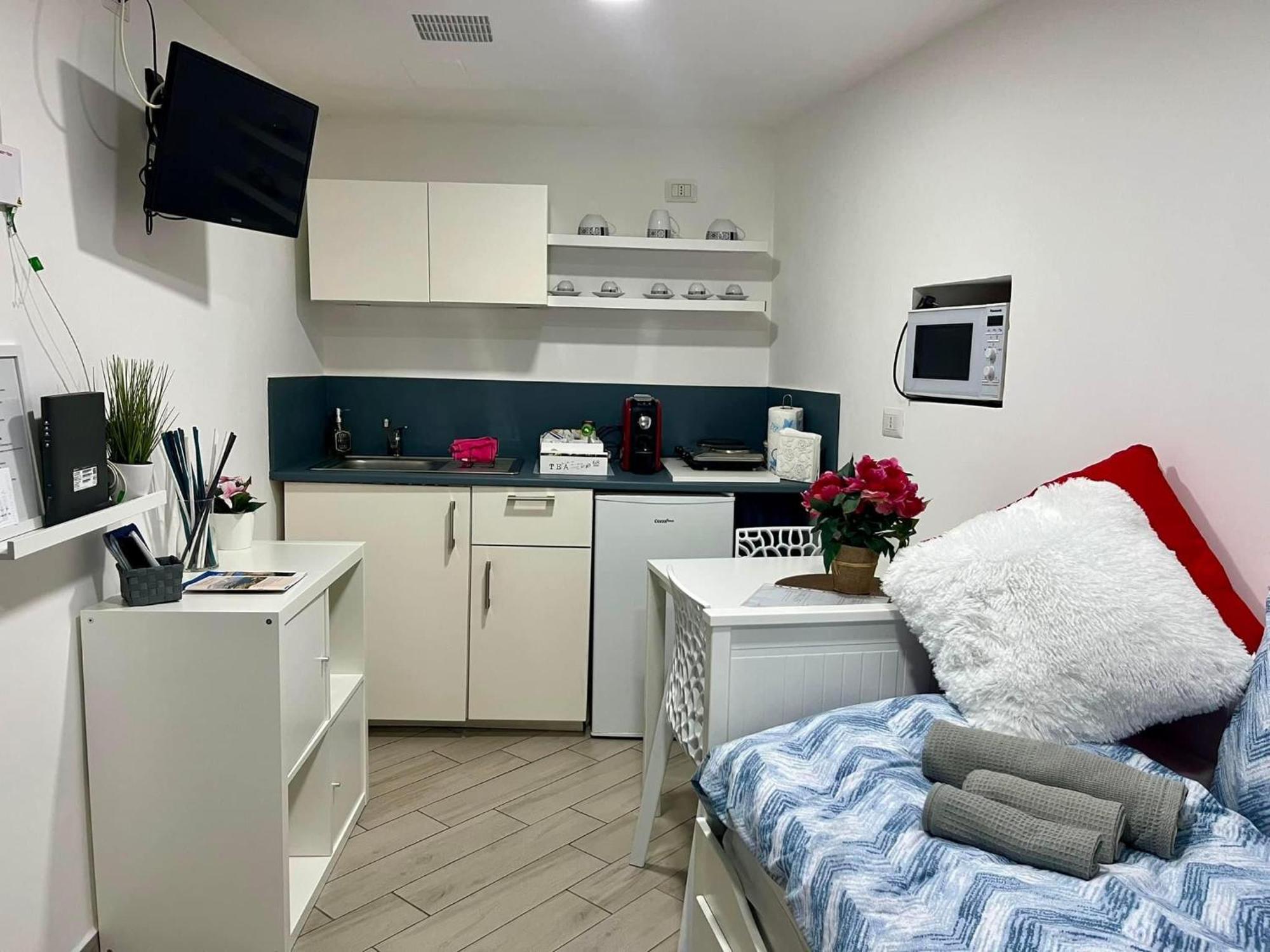 A Casarell Apartment Napoli Bagian luar foto