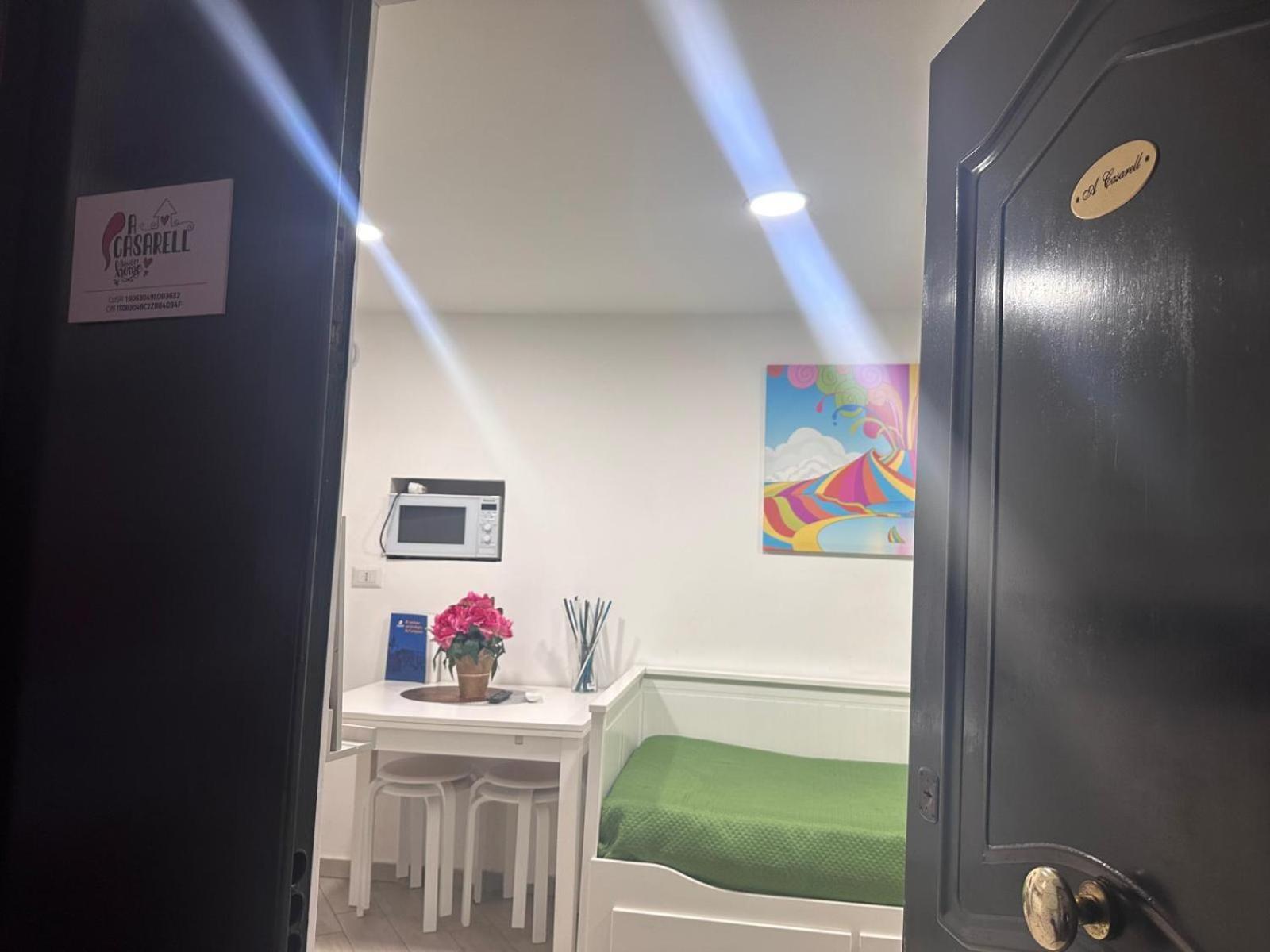 A Casarell Apartment Napoli Bagian luar foto